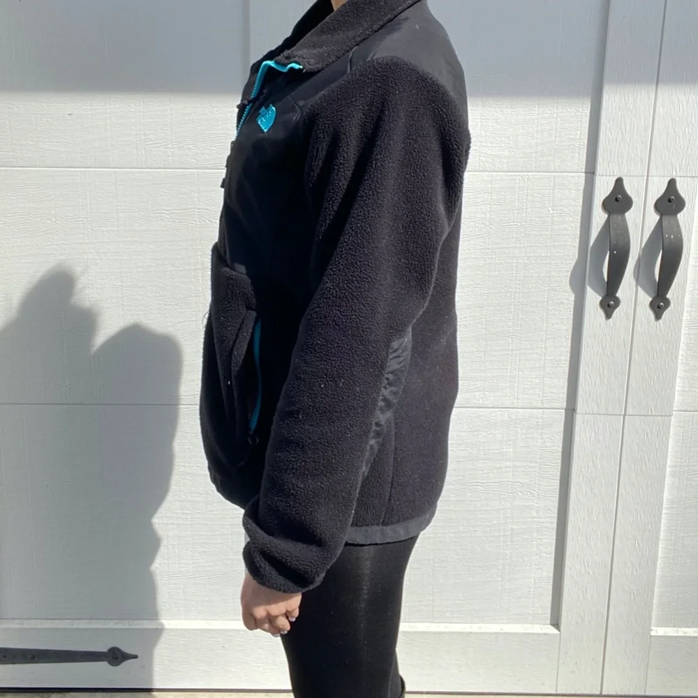 The North Face Classic Denali Fleece Jacket - Picture 4 of 7